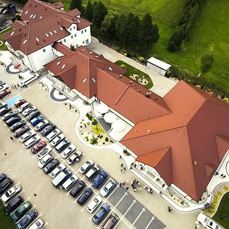 Bed and Breakfast Bialy Dwor Rychwal Exterior foto