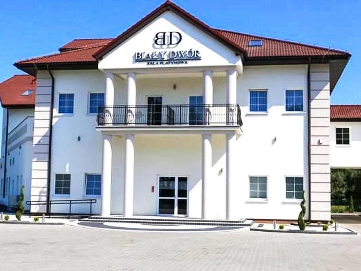 Bed and Breakfast Bialy Dwor Rychwal Exterior foto
